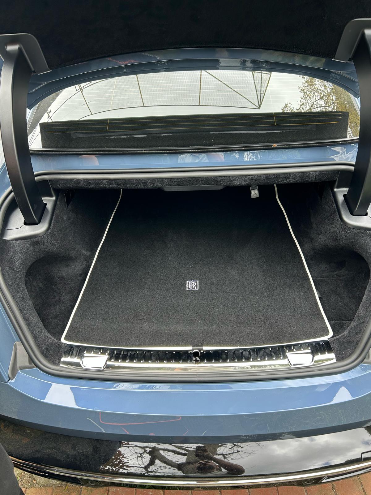 For All Rolls Royce Spectre Model Cargo Liner, Bespoke Carpet Trunk Mat