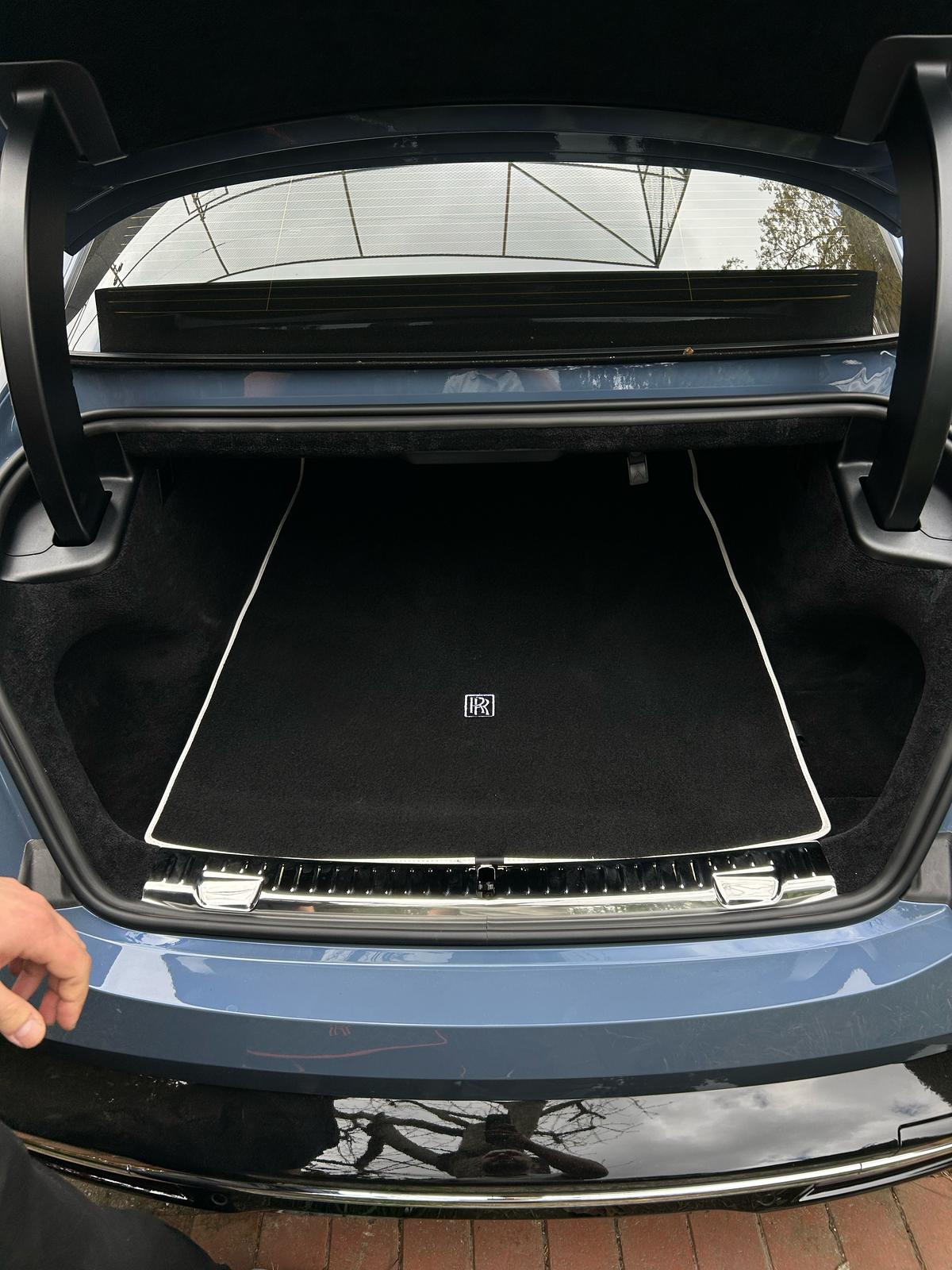 For All Rolls Royce Spectre Model Cargo Liner, Bespoke Carpet Trunk Mat