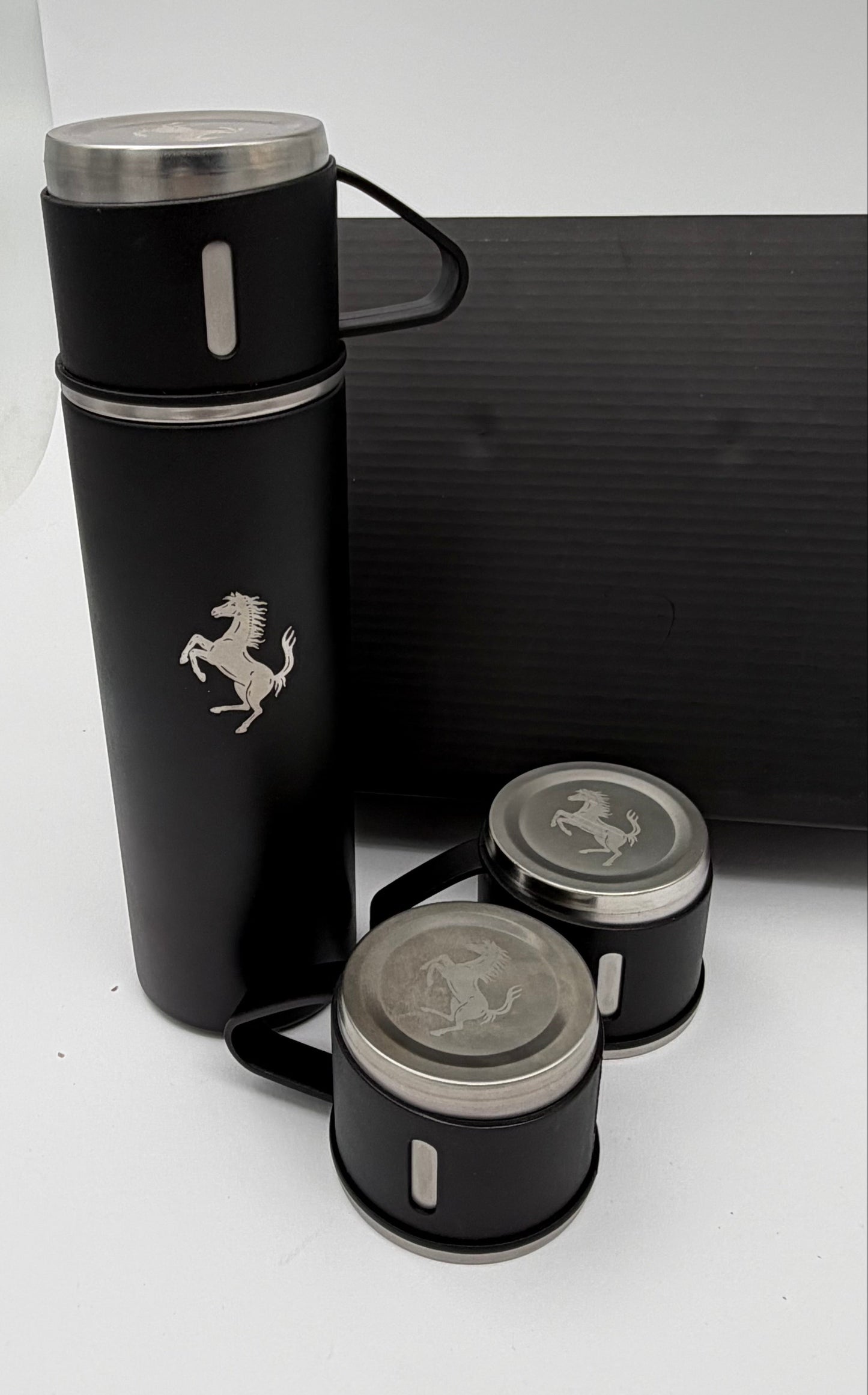 Laser Logo Thermos Set 500 ml – Insulated Flask with 3 Cups